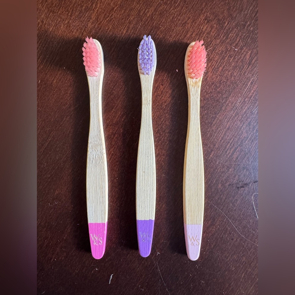 Brand new Wild & Stone Children's Bamboo Toothbrushes - Picture 2 of 2